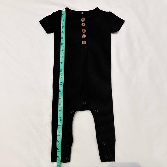 Posh Peanut Baby Ribbed Romper - Picture 2 of 7